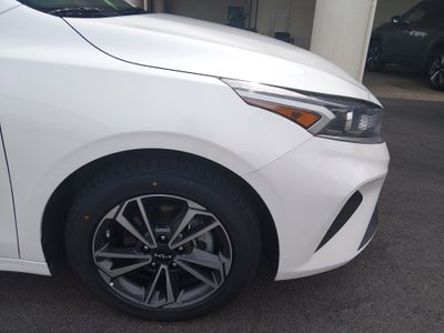 2024 Kia Forte - Photo 10