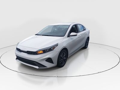 2024 Kia Forte - Photo 3
