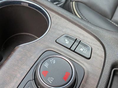 2023 GMC Acadia — photo 32 view