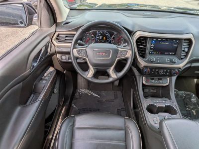 2023 GMC Acadia — photo 18 view
