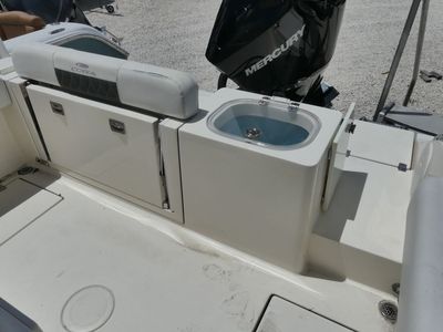 2022 Cobia 237 Center Console - Photo 7