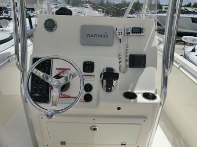 2022 Cobia 237 Center Console - Photo 9