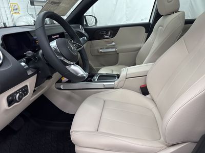 2026 Mercedes-Benz GLB — photo 14 view