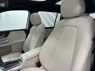 2026 Mercedes-Benz GLB — photo 13 view