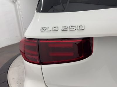 2026 Mercedes-Benz GLB — photo 11 view
