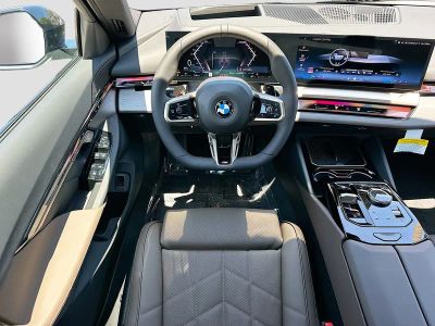 2027 BMW 5 Series — photo 15 view