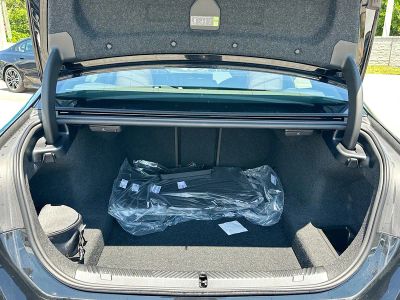 2027 BMW 5 Series — photo 18 view