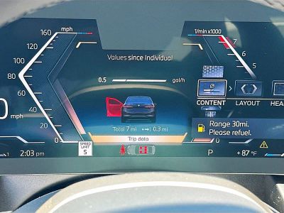 2027 BMW 5 Series — photo 8 view