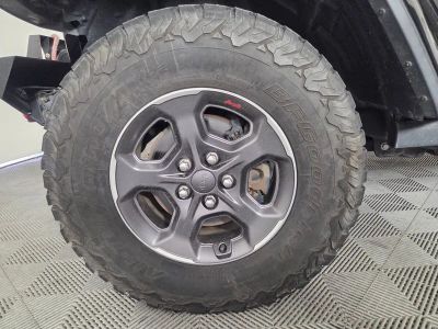 2020 Jeep Gladiator — photo 8 view