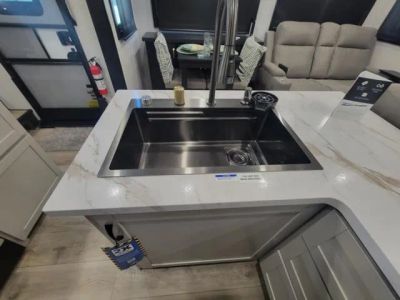 2026 Jayco Seismic Toy Hauler - Photo 16