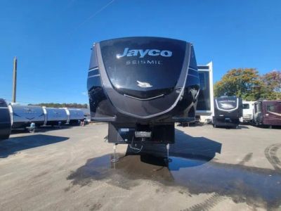 2026 Jayco Seismic Toy Hauler - Photo 8