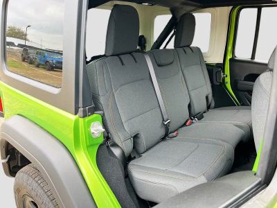2026 Jeep Wrangler — photo 23 view