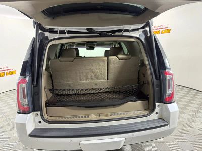 2016 GMC Yukon — detail view