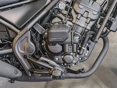 2026 Honda Rebel 300 E-Clutch - Photo 10