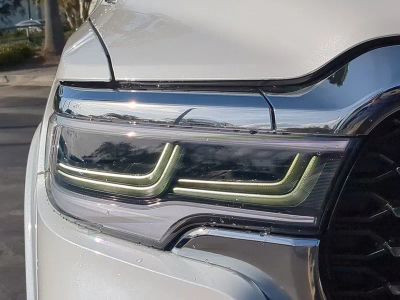 2026 Ram 1500 — photo 10 view