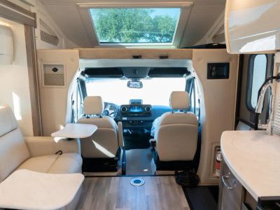 2026 Thor Motor Coach DELANO - Photo 3