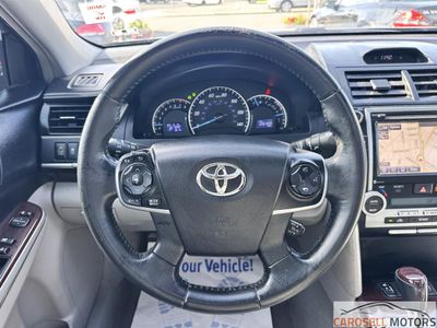 2014 Toyota Camry - Photo 18