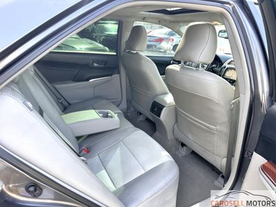 2014 Toyota Camry - Photo 32