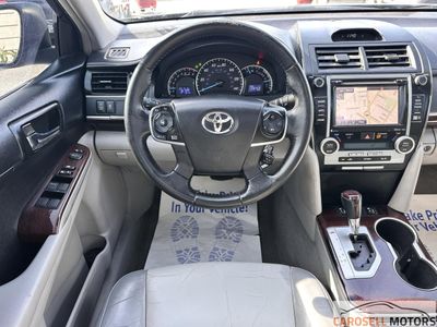 2014 Toyota Camry - Photo 17
