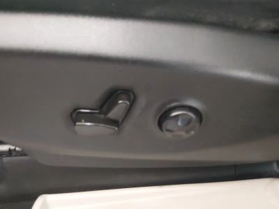 2023 Chrysler Pacifica — photo 20 view