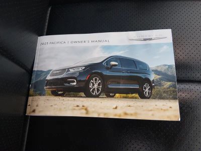 2023 Chrysler Pacifica — photo 22 view