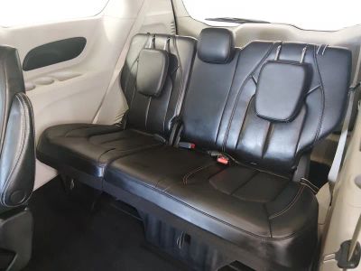 2023 Chrysler Pacifica — photo 18 view