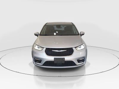 2023 Chrysler Pacifica — side profile view