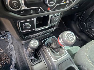 2024 Jeep Gladiator - Photo 24