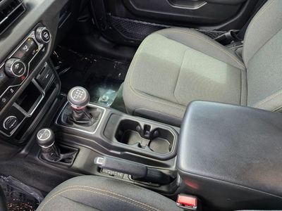 2024 Jeep Gladiator - Photo 21