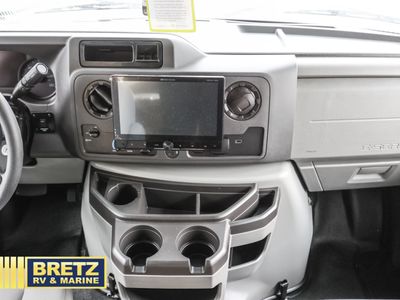 2026 Coachmen RV Freelander - Photo 13