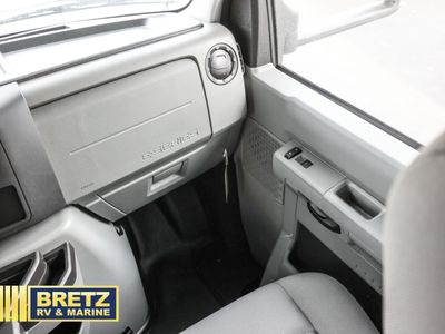 2026 Coachmen RV Freelander - Photo 14