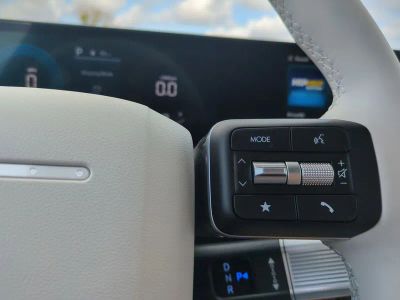 2026 Hyundai SANTA FE HYBRID — photo 30 view