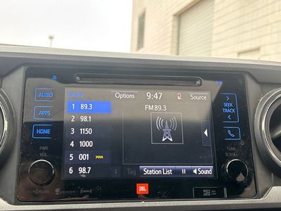 2018 Toyota Tacoma - Photo 9