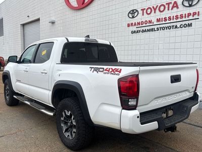 2018 Toyota Tacoma - Photo 3