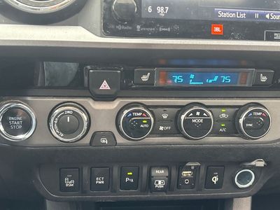 2018 Toyota Tacoma - Photo 10