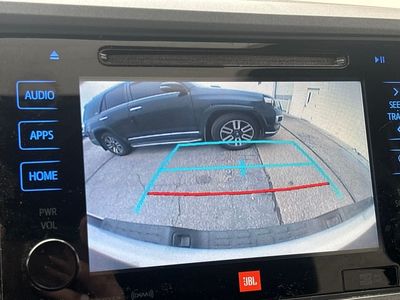 2018 Toyota Tacoma - Photo 8
