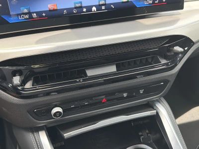 2025 BMW 4 Series — photo 31 view