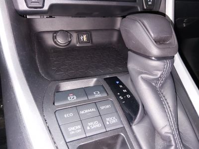 2024 Toyota RAV4 - Photo 18