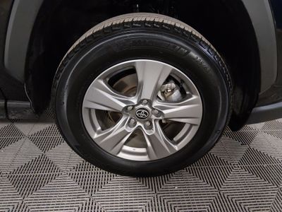 2024 Toyota RAV4 - Photo 10