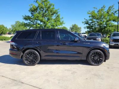 2024 Lincoln Aviator — side profile view