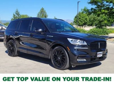 2024 Lincoln Aviator Black Label in Black Metallic — front three-quarter view