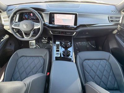 2026 Volkswagen Atlas Cross Sport — photo 16 view