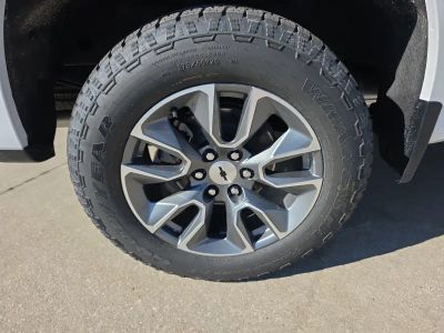 2026 Chevrolet Silverado 1500 — photo 16 view