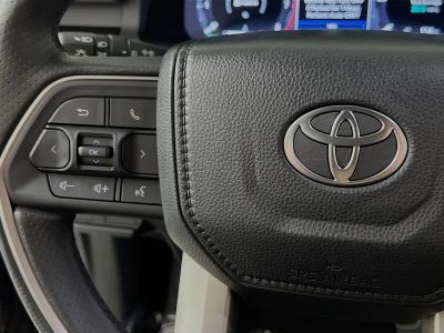 2025 Toyota 4Runner i-FORCE MAX Hybrid — photo 16 view