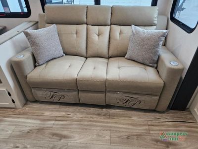 2027 Venture RV SportTrek Touring Edition - Photo 38