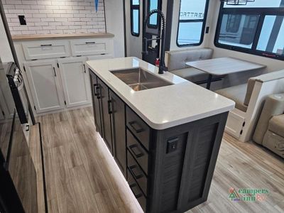 2027 Venture RV SportTrek Touring Edition - Photo 12