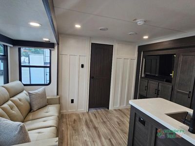 2027 Venture RV SportTrek Touring Edition - Photo 37