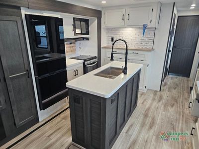 2027 Venture RV SportTrek Touring Edition - Photo 11