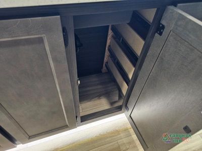 2027 Venture RV SportTrek Touring Edition - Photo 15