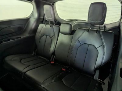 2026 Chrysler Pacifica — photo 17 view